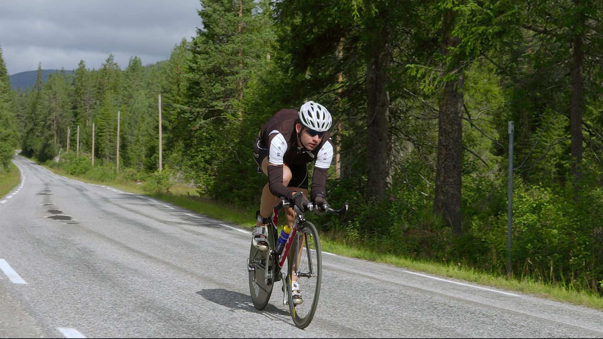 埃及节奏掌控毕尔巴鄂，罗德里在年度焦点之战接管比赛的艺术