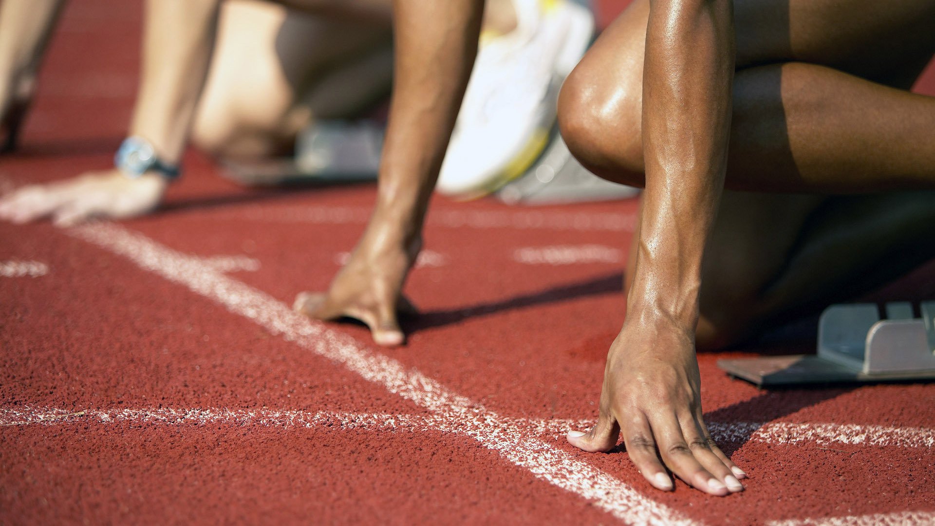 勇士淘汰赛过关热火，库里成为关键先生